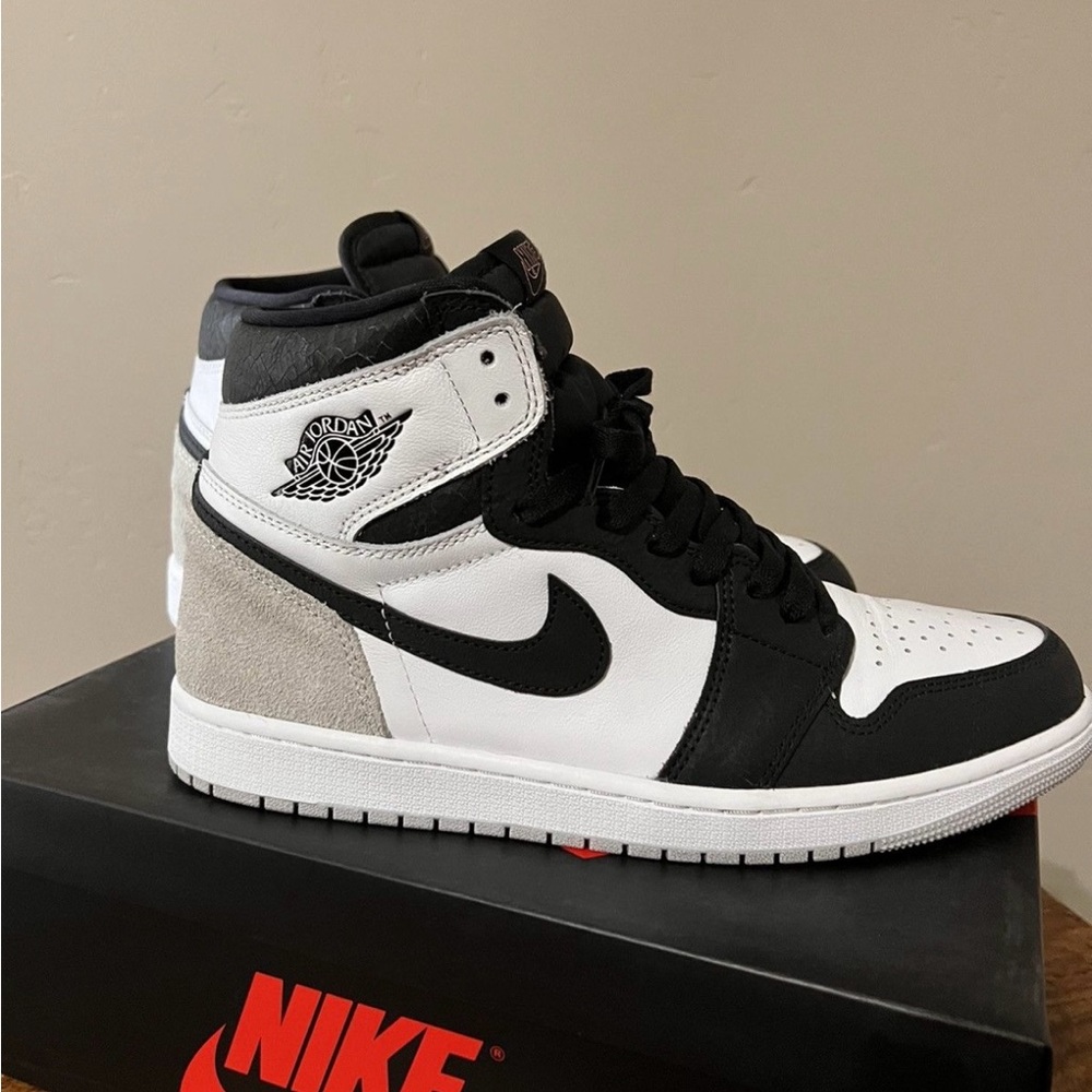 Jordan Black and White High-Top Sneakers - Picture 2 of 6